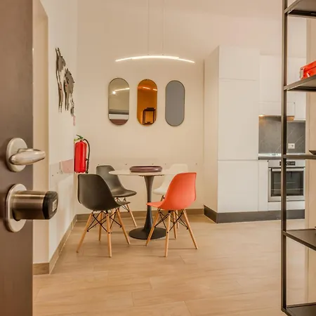 アパート Easytopstay - Moscova Elegant ミラノ