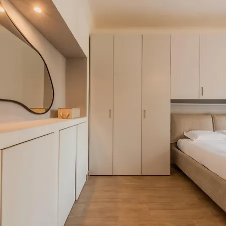 Easytopstay - Moscova Elegant ミラノ