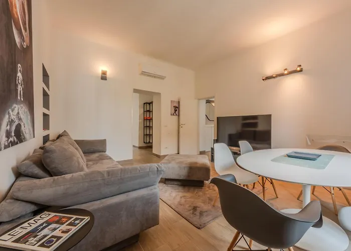 Easytopstay - Moscova Elegant 아파트